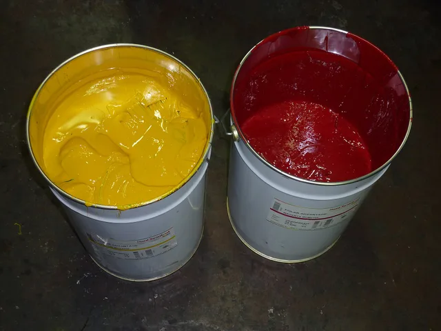 Yellow & Magenta coldset printing inks in 25kg containers. What beginner printing presses need: kit and checks