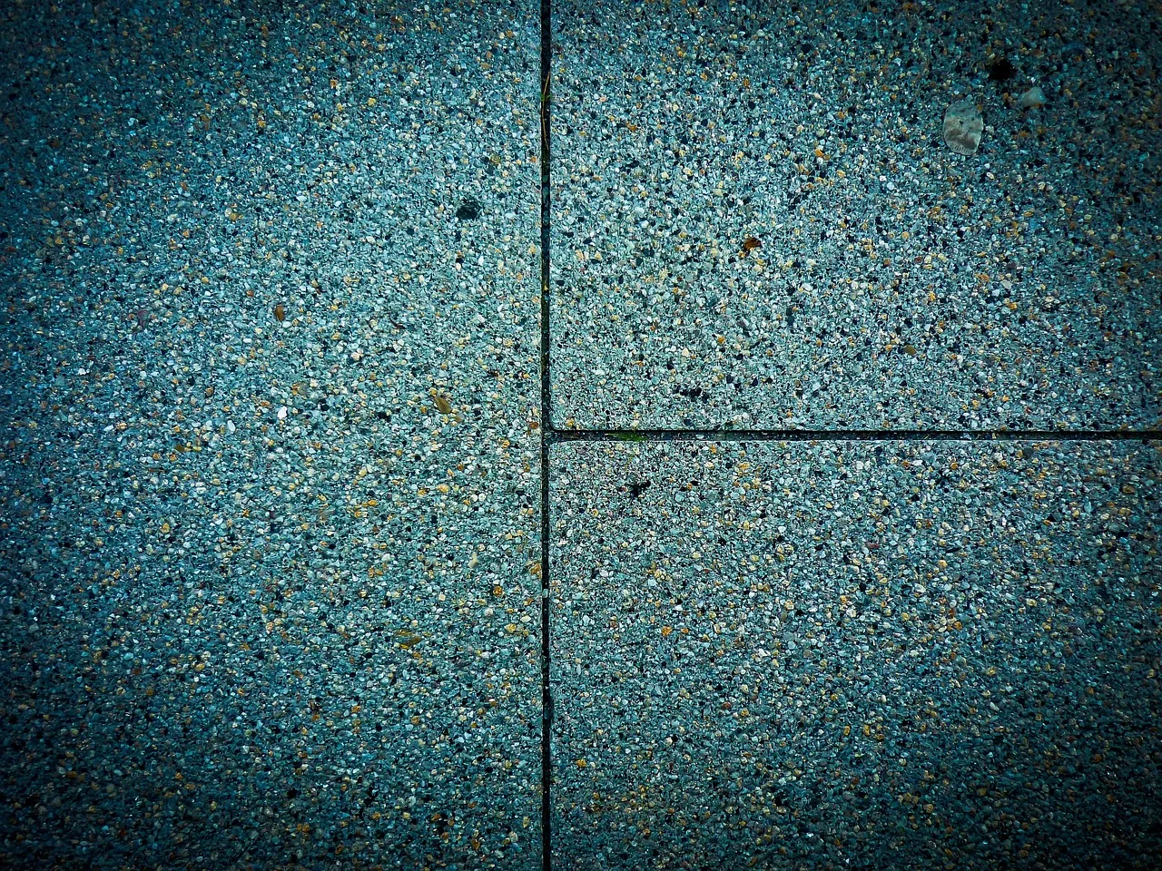 stone, floor tiles, stone slab, structure, joints, grain. Printmaking workspace surfaces: solvent resistance versus flatness
