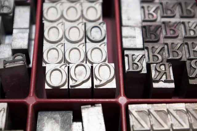 letters, lead letters, lead, capital letter, capitals, serifs, letterpress, mechanical process, writing, typography, johannes gutenberg, printing system, case, mirrored. Why do printmaking mistakes keep happening, and how do you find the cause?